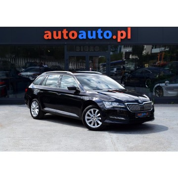 Skoda Superb  Kombi 2022,  2.0 diesel, automat - Na sprzedaż za 73 900 zł - Warszawa - zdjęcie 3