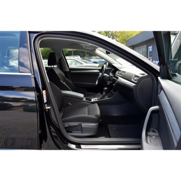 Skoda Superb  Kombi 2022,  2.0 diesel, automat - Na sprzedaż za 73 900 zł - Warszawa - zdjęcie 8