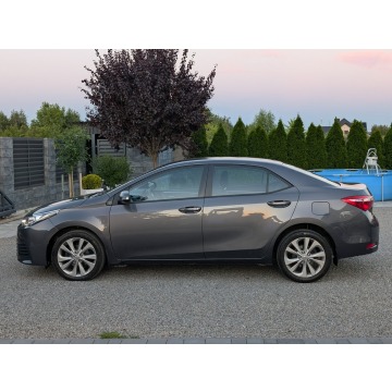 Toyota Corolla  Sedan/Limuzyna 2018,  1.3 benzyna - Na sprzedaż za 39 900 zł - Radom - zdjęcie 3