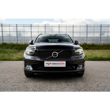 Volvo   SUV 2022,  1.5 hybryda, automat - Na sprzedaż za 134 900 zł - Warszawa - zdjęcie 2