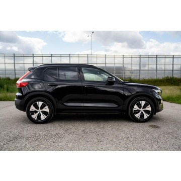 Volvo   SUV 2022,  1.5 hybryda, automat - Na sprzedaż za 134 900 zł - Warszawa - zdjęcie 9