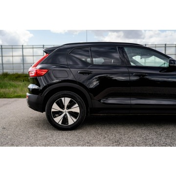 Volvo   SUV 2022,  1.5 hybryda, automat - Na sprzedaż za 134 900 zł - Warszawa - zdjęcie 7