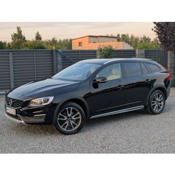 Volvo V60  Kombi 2017,  2.0 diesel, automat - Na sprzedaż za 59 900 zł - Radom - zdjęcie 2