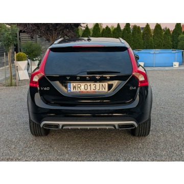 Volvo V60  Kombi 2017,  2.0 diesel, automat - Na sprzedaż za 59 900 zł - Radom - zdjęcie 6