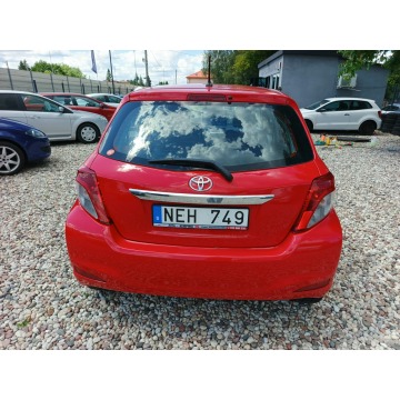 Toyota Yaris  Hatchback 2012,  1.3 benzyna - Na sprzedaż za 26 500 zł - Chełm - zdjęcie 8