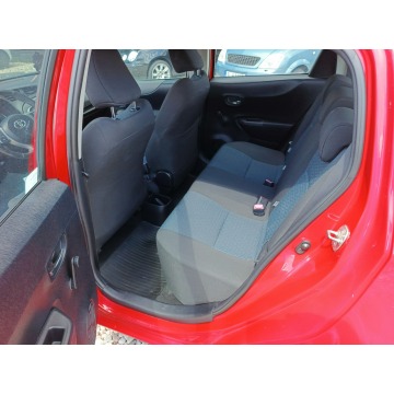 Toyota Yaris  Hatchback 2012,  1.3 benzyna - Na sprzedaż za 26 500 zł - Chełm - zdjęcie 10