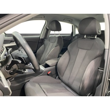 Audi A4  Sedan/Limuzyna 2023,  2.0 diesel, automat - Na sprzedaż za 85 900 zł - Warszawa - zdjęcie 10