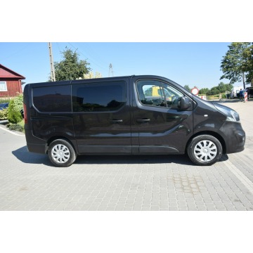 Opel Vivaro  Bus 2015,  1.6 diesel - Na sprzedaż za 42 900 zł - Majdan Sieniawski - zdjęcie 9