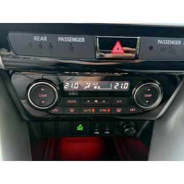 Mitsubishi Eclipse Cross  SUV 2018,  1.5 benzyna, automat - Na sprzedaż za 62 900 zł - Kotarwice - zdjęcie 11