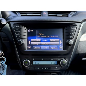 Toyota Avensis  Kombi 2017,  1.8 benzyna, automat - Na sprzedaż za 56 900 zł - Kotarwice - zdjęcie 9
