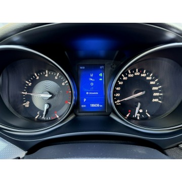 Toyota Avensis  Kombi 2017,  1.8 benzyna, automat - Na sprzedaż za 56 900 zł - Kotarwice - zdjęcie 8