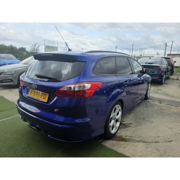 Ford Focus  Kombi 2013,  2.0 benzyna - Na sprzedaż za 39 900 zł - Kraków - zdjęcie 5