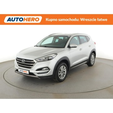 Hyundai Tucson - navi grzane fotele kamera tempomat klima-auto.