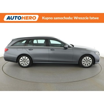Mercedes - Benz E-klasa  SUV 2020,  1.6 diesel, automat - Na sprzedaż za 84 400 zł - Warszawa - zdjęcie 9