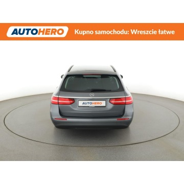 Mercedes - Benz E-klasa  SUV 2020,  1.6 diesel, automat - Na sprzedaż za 84 400 zł - Warszawa - zdjęcie 6