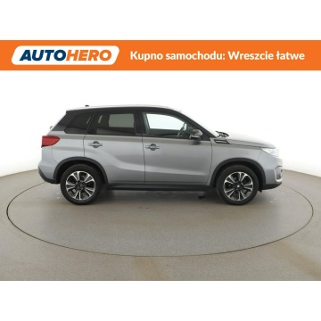 Suzuki Vitara  SUV 2020,  1.4 benzyna - Na sprzedaż za 63 900 zł - Warszawa - zdjęcie 9