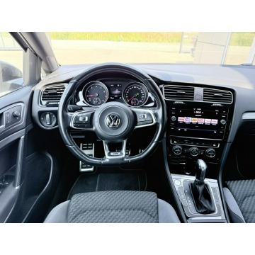 Volkswagen Golf  Hatchback 2018,  1.5 benzyna, automat - Na sprzedaż za 64 900 zł - Wrocław - zdjęcie 5