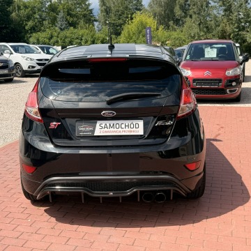 Ford Fiesta  Hatchback 2015,  1.6 benzyna - Na sprzedaż za 33 500 zł - Sade Budy - zdjęcie 10