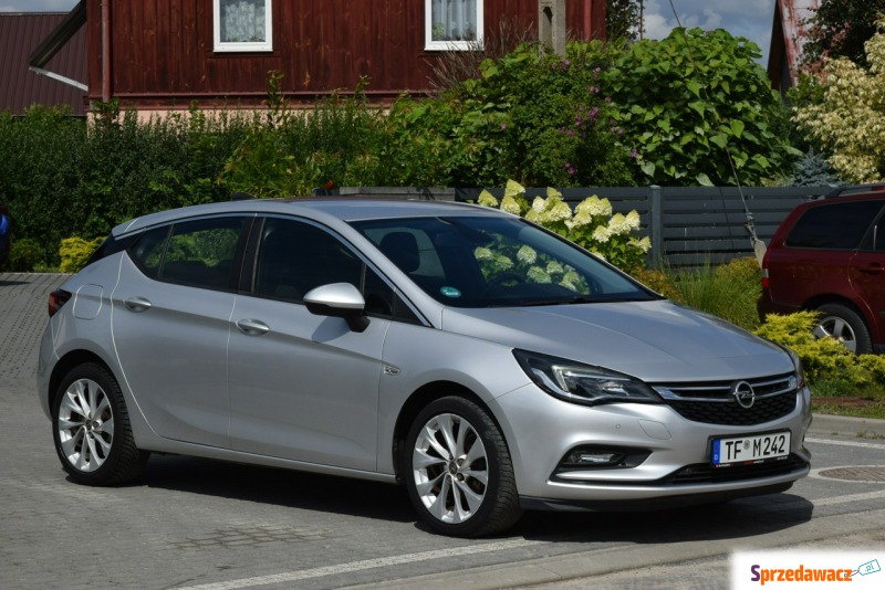 Opel Astra  Hatchback 2015,  1.0 benzyna - Na sprzedaż za 26 900 zł - Majdan Sieniawski