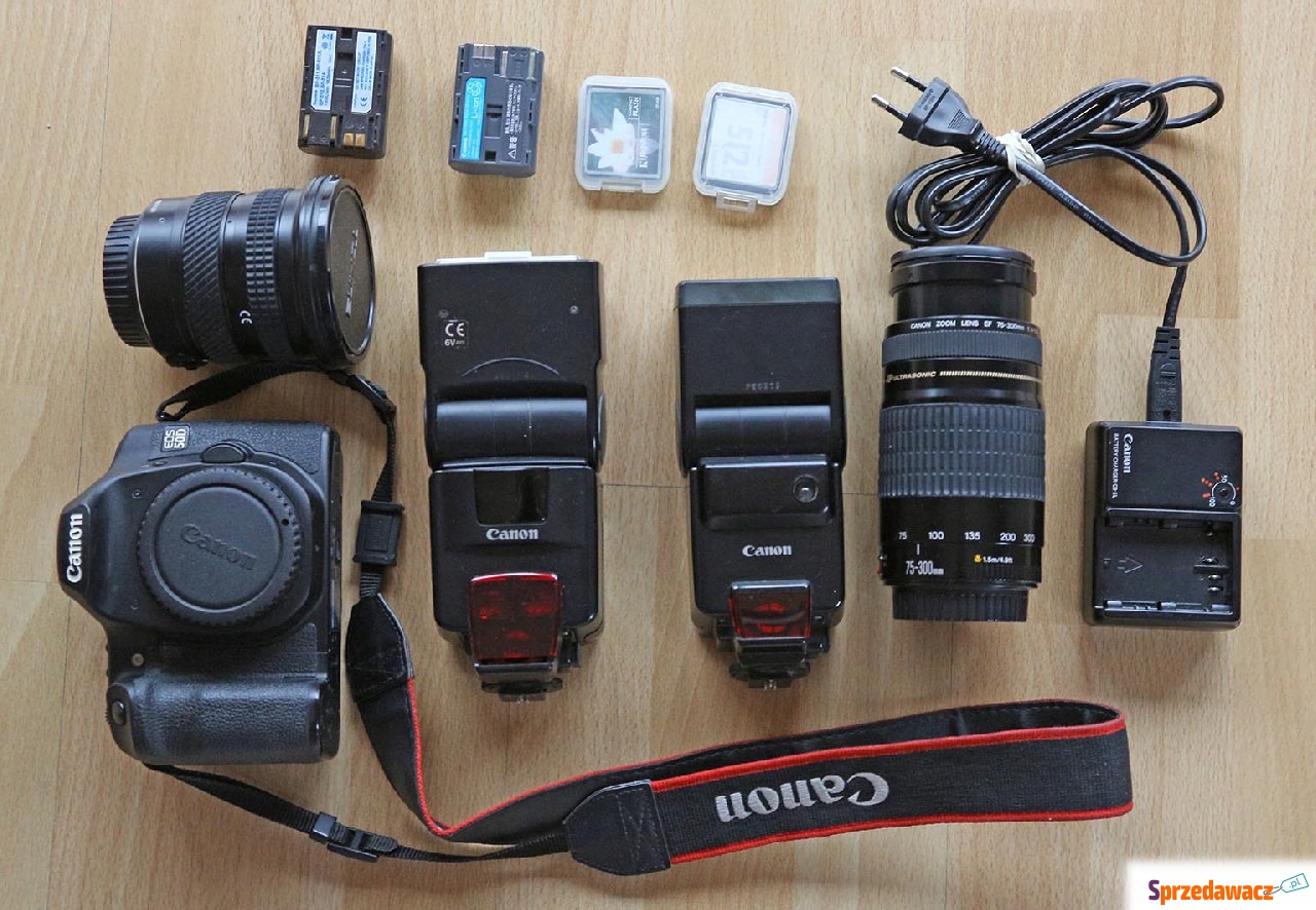 sprzedam tanio sprzęt fotograficzny