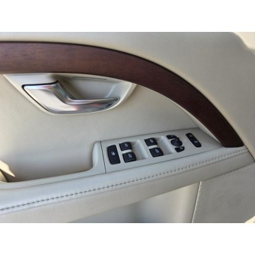Volvo XC70  Terenowy 2015,  2.4 diesel - Na sprzedaż za 79 900 zł - Warszawa - zdjęcie 7