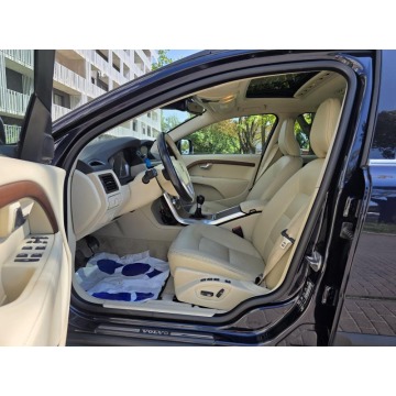 Volvo XC70  Terenowy 2015,  2.4 diesel - Na sprzedaż za 79 900 zł - Warszawa - zdjęcie 4