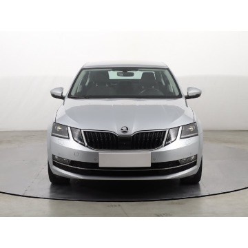 Skoda Octavia  Hatchback 2019,  1.5 benzyna, automat - Na sprzedaż za 56 999 zł - Katowice - zdjęcie 2