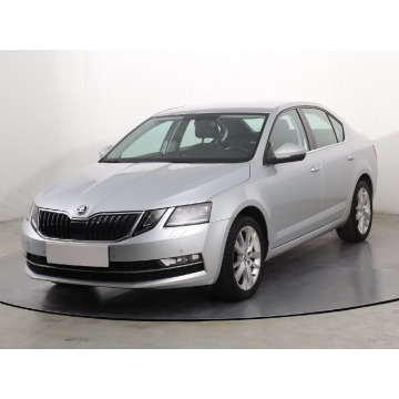 Skoda Octavia  Hatchback 2019,  1.5 benzyna, automat - Na sprzedaż za 56 999 zł - Katowice - zdjęcie 3