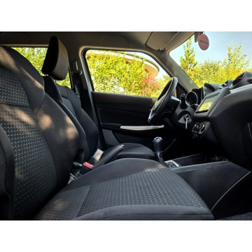 Suzuki Swift  Hatchback 2021,  1.2 benzyna - Na sprzedaż za 39 900 zł - Tychy - zdjęcie 4