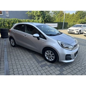 Kia Rio  Hatchback 2015,  1.2 benzyna - Na sprzedaż za 27 900 zł - Orzech - zdjęcie 4