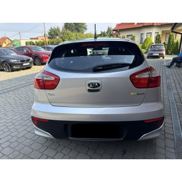 Kia Rio  Hatchback 2015,  1.2 benzyna - Na sprzedaż za 27 900 zł - Orzech - zdjęcie 8
