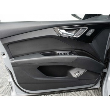 Audi Q4  SUV 2023 elektryczny, automat - Na sprzedaż za 179 850 zł - Pępowo - zdjęcie 9