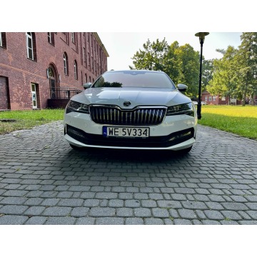 Skoda Superb  Kombi 2022,  2.0 diesel, automat - Na sprzedaż za 74 900 zł - Jejkowice - zdjęcie 11