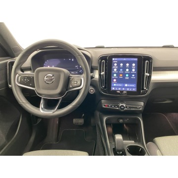 Volvo   SUV 2022,  2.0 benzyna, automat - Na sprzedaż za 89 900 zł - Warszawa - zdjęcie 9
