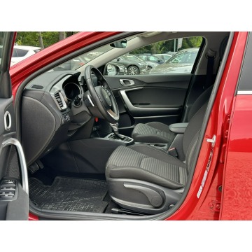 Kia Ceed  Hatchback 2023,  1.5 benzyna, automat - Na sprzedaż za 69 900 zł - Pęcice - zdjęcie 12