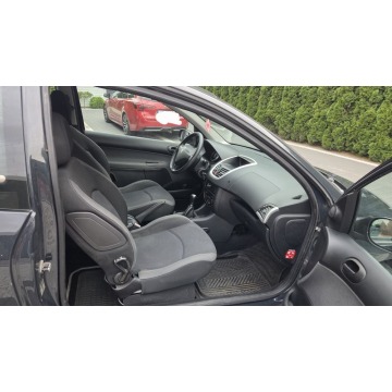Peugeot 206 plus  Hatchback 2010,  1.4 diesel - Na sprzedaż za 3 500,00 zł - Wałbrzych - zdjęcie 3