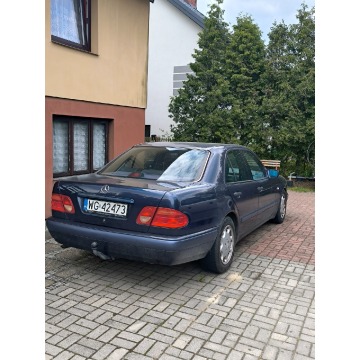 Mercedes - Benz E-klasa  Sedan/Limuzyna 1996,  2.2 diesel, automat - Na sprzedaż za 6 000,00 zł - Garwolin - zdjęcie 3