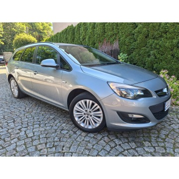 Opel Astra  Kombi 2014,  1.4 benzyna - Na sprzedaż za 19 900 zł - Siewierz - zdjęcie 2