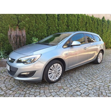 Opel Astra - Sport Tourer- 1.4 Turbo Edition