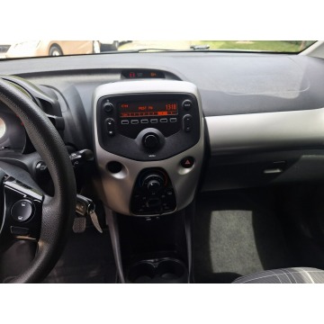Peugeot 108  Hatchback 2017,  1.0 benzyna - Na sprzedaż za 18 700 zł - Siewierz - zdjęcie 12