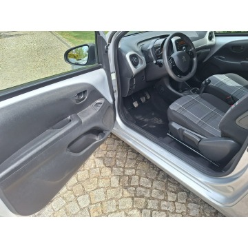 Peugeot 108  Hatchback 2017,  1.0 benzyna - Na sprzedaż za 18 700 zł - Siewierz - zdjęcie 9