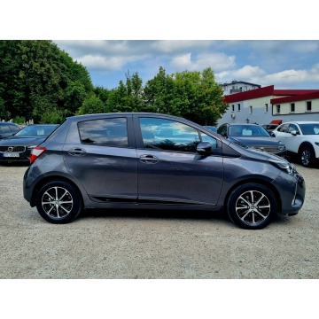 Toyota Yaris  Hatchback 2018,  1.5 benzyna - Na sprzedaż za 36 900 zł - Szczecin - zdjęcie 4
