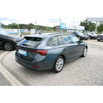 Skoda Octavia  Kombi 2020,  2.0 diesel, automat - Na sprzedaż za 69 900 zł - Warszawa - zdjęcie 6