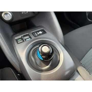 Nissan Leaf  Liftback 2020 elektryczny, automat - Na sprzedaż za 62 800 zł - Pęcice - zdjęcie 6