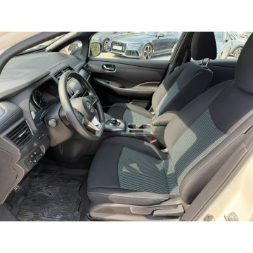 Nissan Leaf  Liftback 2020 elektryczny, automat - Na sprzedaż za 62 800 zł - Pęcice - zdjęcie 12