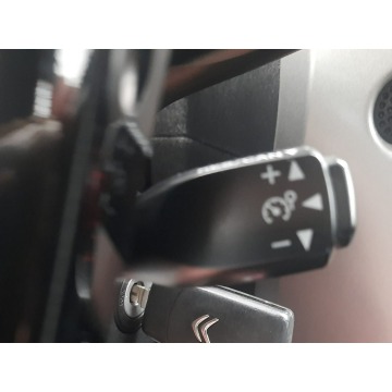 Citroen C1  Hatchback 2016,  1.2 benzyna - Na sprzedaż za 23 900 zł - Mysłowice - zdjęcie 10