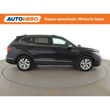 Volkswagen Tiguan Allspace  SUV 2021,  2.0 diesel, automat - Na sprzedaż za 103 600 zł - Warszawa - zdjęcie 9