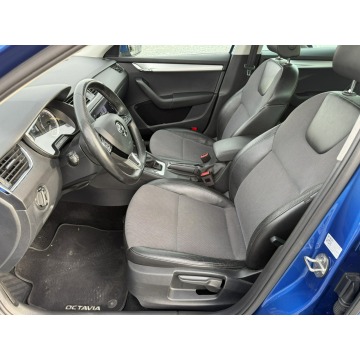 Skoda Octavia  Kombi 2018,  1.6 diesel, automat - Na sprzedaż za 37 900 zł - Wrocław - zdjęcie 6