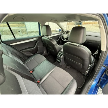 Skoda Octavia  Kombi 2018,  1.6 diesel, automat - Na sprzedaż za 37 900 zł - Wrocław - zdjęcie 12