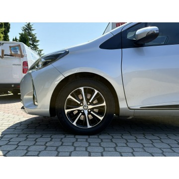 Toyota Yaris  Hatchback 2018,  1.5 benzyna - Na sprzedaż za 51 900 zł - Tarnowskie Góry - zdjęcie 10